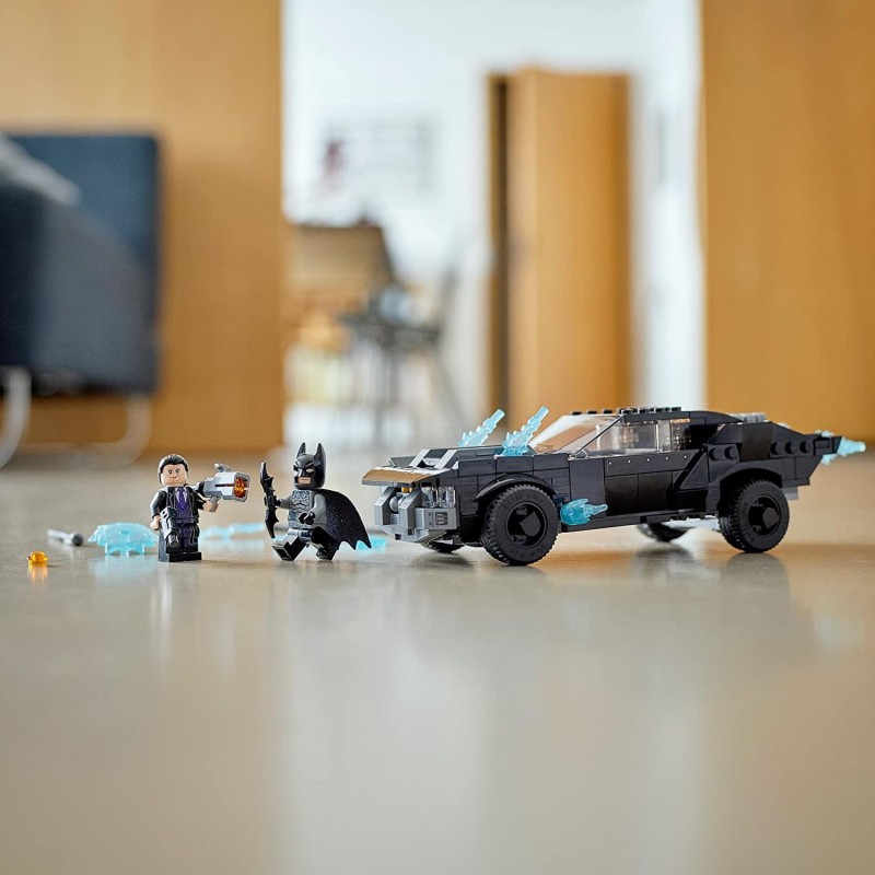 Klocki Lego 76181 Batmobil pościg za Pingwinem