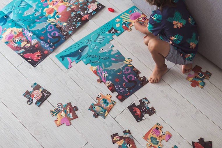 Świecące puzzle z mini lampką UV Ocean 24 el. - Janod