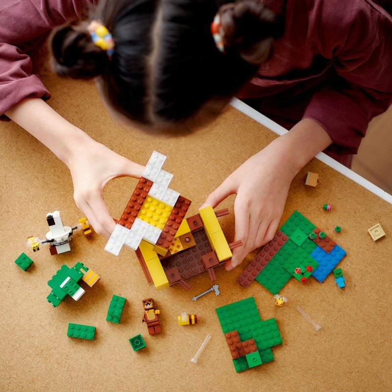 LEGO Minecraft 21241 Pszczeli Ul