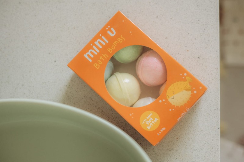 Musujące kule do kąpieli z zabawką niespodzianką 6 szt. Mini U