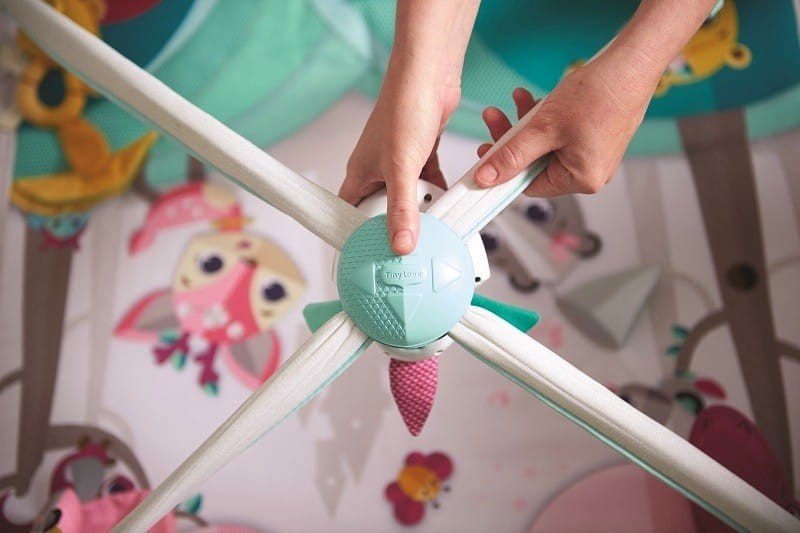 Mata edukacyjna z pałąkami Świat Małej Księżniczki - Tiny Love