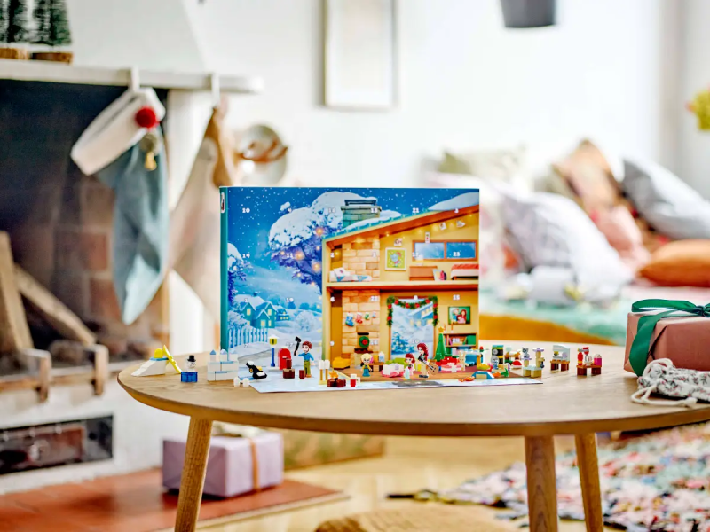 Kalendarz adwentowy LEGO Friends 2024 42637
