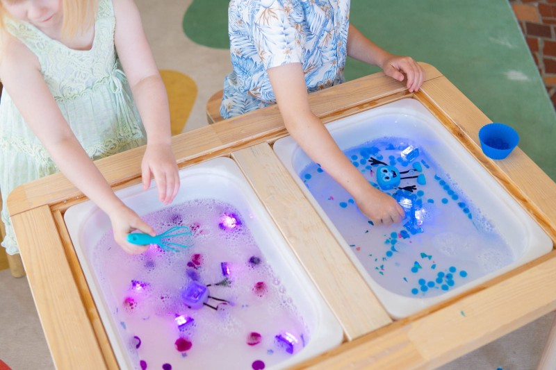 Glo Pals Kostki LED świecące w wodzie fioletowe 4 sztuki