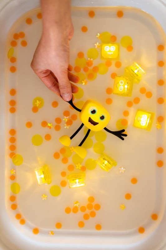 Glo Pals Kostki LED świecące w wodzie na żółto 4 sztuki