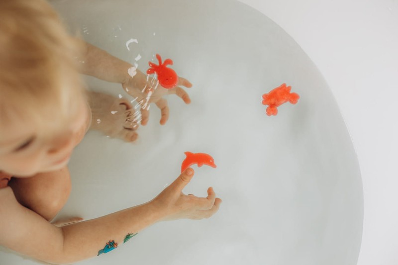 Musujące kule do kąpieli z zabawką niespodzianką 6 szt. Mini U