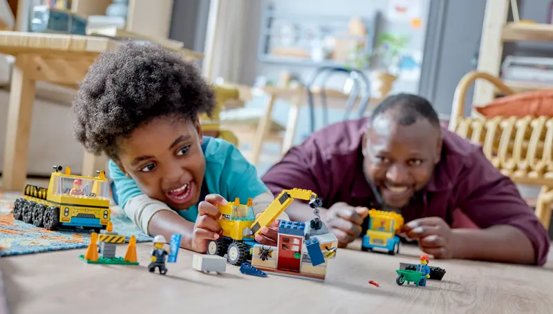 Lego 60391 Ciężarówki i dźwig z kulą wyburzeniową
