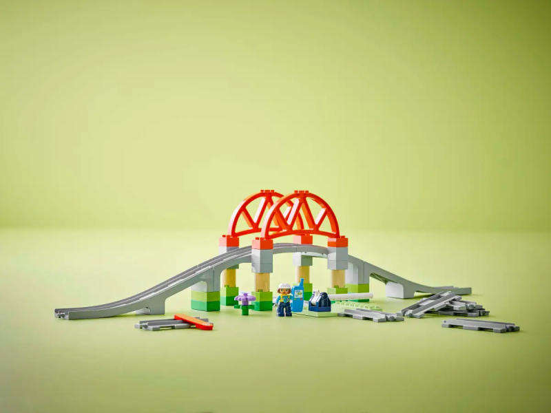 Lego Duplo 10426 Most i tory kolejowe — zestaw rozszerzający 42 el.