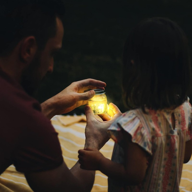 Glo Pals Ludzik LED świecący w Wodzie Żółty + 2 Kostki Sensoryczne