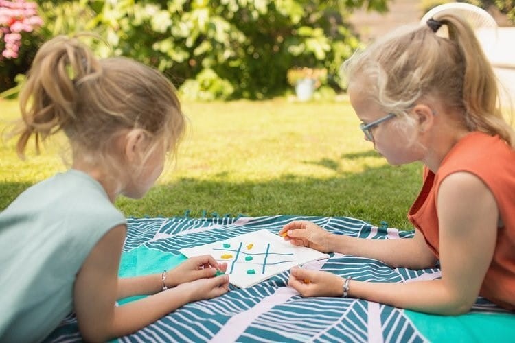 Gry podróżne 3w1 warcaby, szachy, kółko i krzyżyk BS Toys