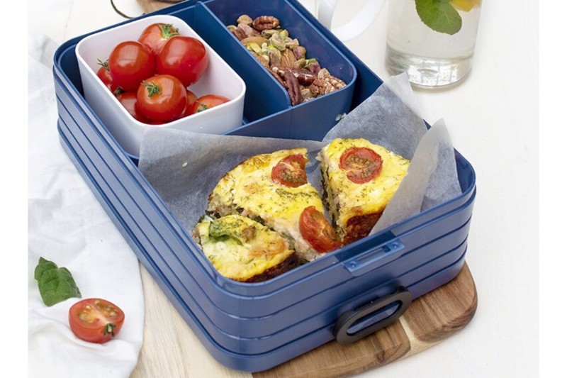 Lunchbox z przegródkami, pojemniczkiem i widelcem Bento mauve  - Mepal