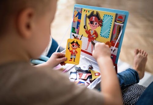 Magnetyczna układanka Przebrania Zawody Magnetibook - Janod