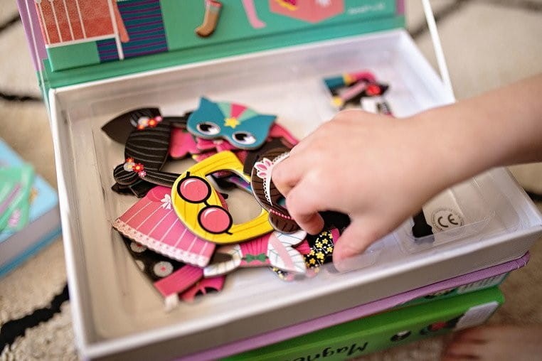 Magnetyczna Układanka Kostiumy Dziewczynka Magnetibook - Janod