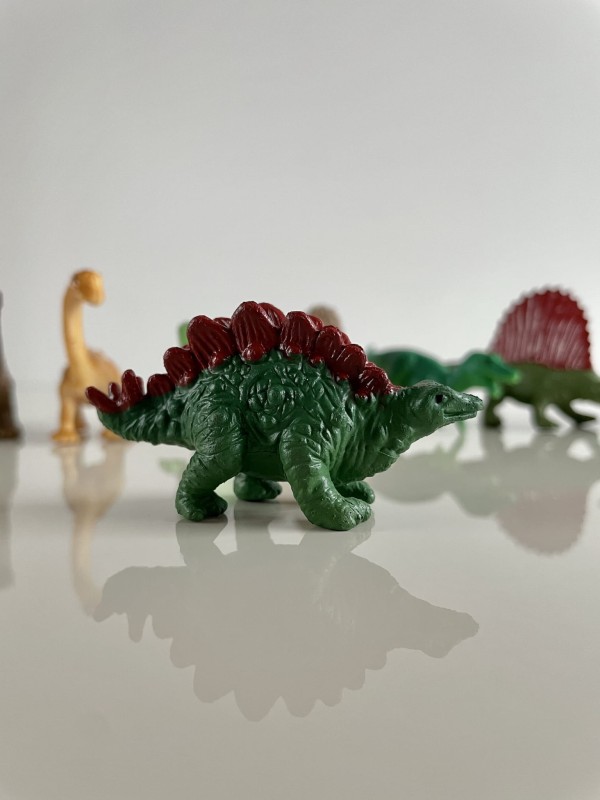 Dinozaury 12 szt. Zestaw Figurek w Tubie Safari Ltd.