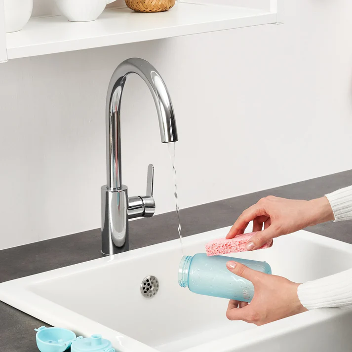 ION8 dziecięcym bidon z miarką Sonic Blue 350 ml