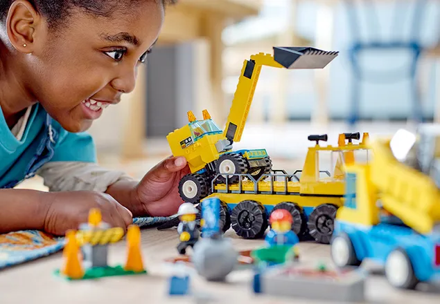 Lego 60391 Ciężarówki i dźwig z kulą wyburzeniową