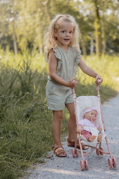 Lalka ze smoczkiem i butelką Lily Little Dutch