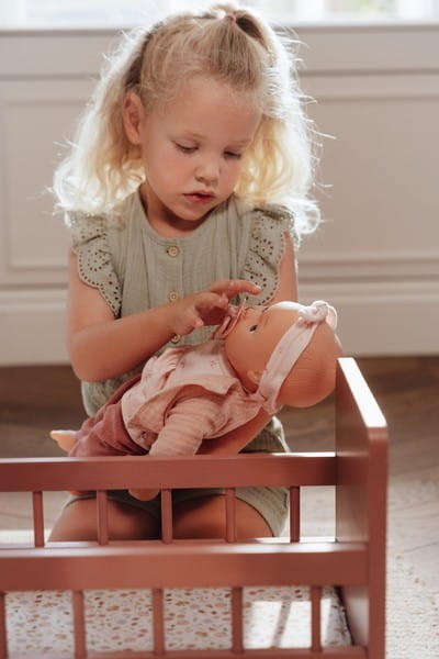 Lalka ze smoczkiem i butelką Lily Little Dutch