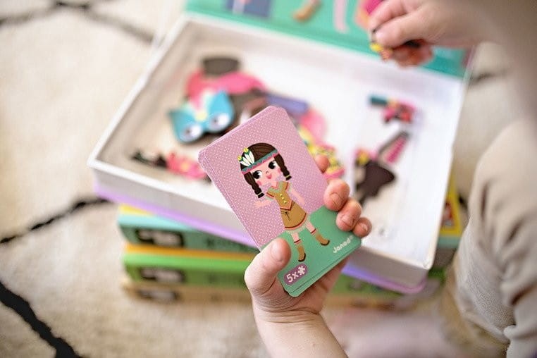 Magnetyczna Układanka Kostiumy Dziewczynka Magnetibook - Janod