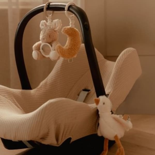 pol_pl_Little-Dutch-Zestaw-3-zawieszek-Newborn-Naturals-5345_10.jpg