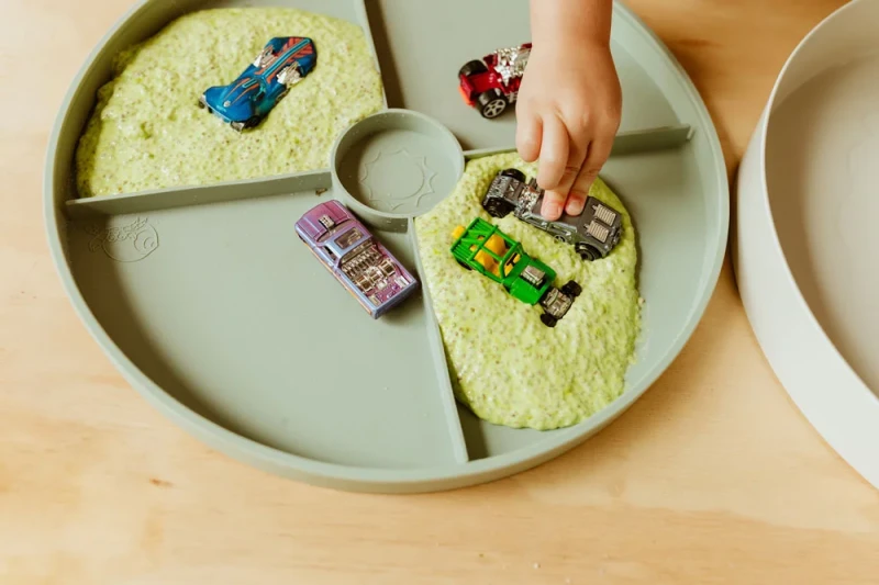 pol_pl_Jellystone-Tacka-sensoryczna-Play-Tray-Sage-2w1-pojemnik-kolor-zielony-316_20.webp