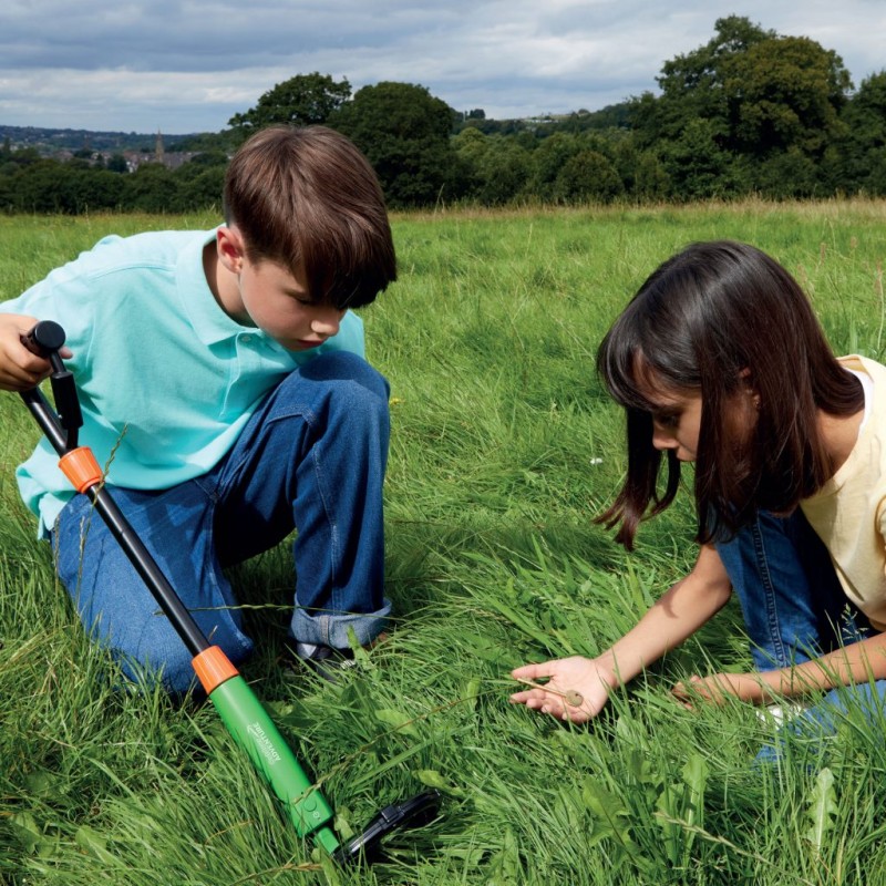 E2091-OA-Metal-Detector-Lifestyle-8-WEB-1024x1024.jpg