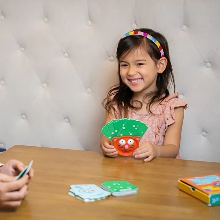djeco-card-holder-100730_720x.webp