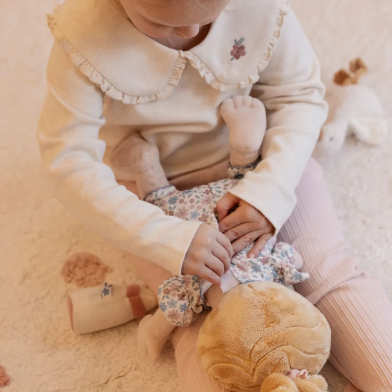 Little-Dutch-40cm-Sleeping-Baby-Julia-4.webp