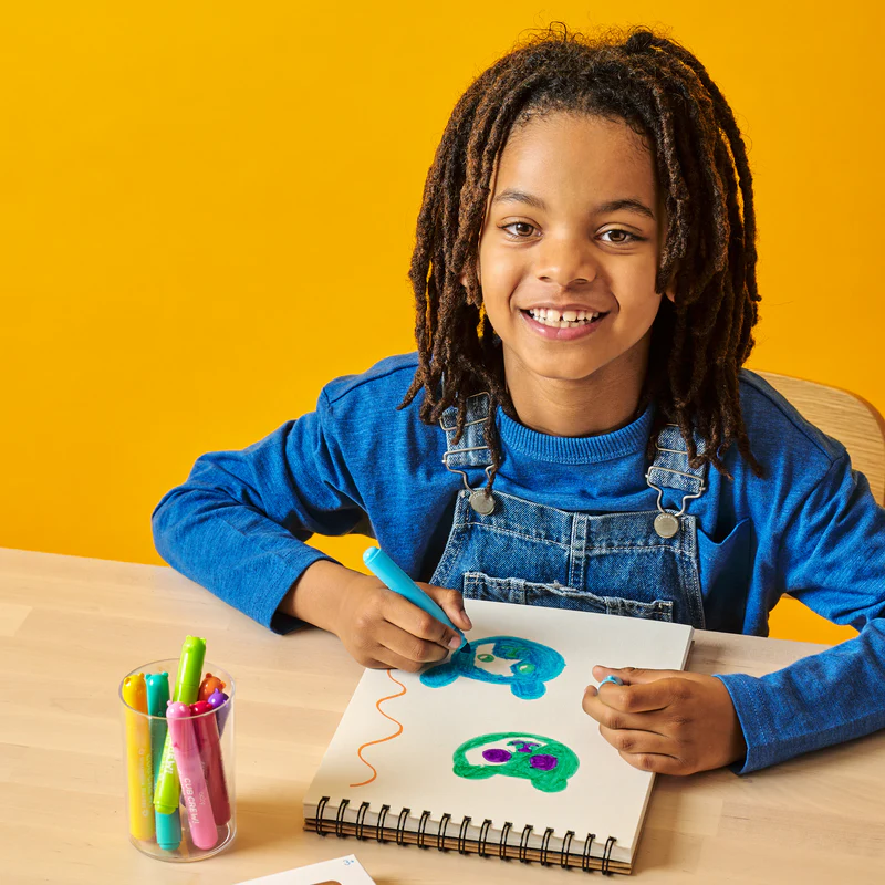 OOLY-Cub-Crew-Washable-Markers-Kid-Smiling.webp