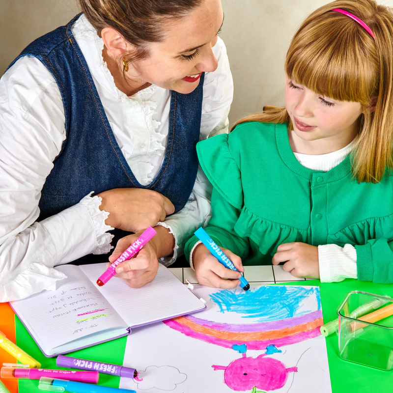 OOLY-Fresh-Pick-Apple-Scented-Gel-Crayons-Mom-Daughter-Close-Up.webp