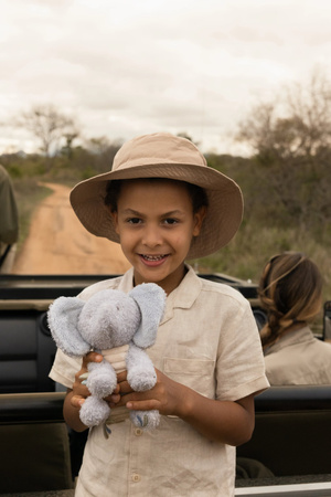 pol_pm_Little-Dutch-Przytulanka-Slon-17cm-Safari-Friends-GRS-6029_14.jpg