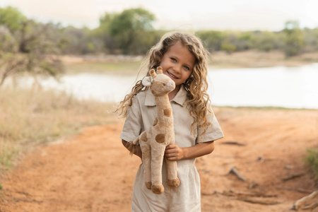 pol_pm_Little-Dutch-Przytulanka-Zyrafa-Safari-Friends-GRS-6036_8.jpg