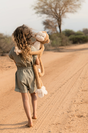 pol_pm_Little-Dutch-Przytulanka-duza-Malpka-Safari-Friends-GRS-6039_2.jpg