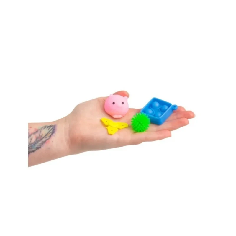 maszyna-z-gadzetami-sensorycznymi-krec-i-odkrywaj (1).webp